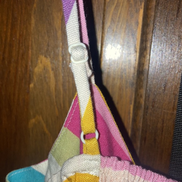 NWT Size Medium Multi Colored Striped Tank - Picture 8 of 8